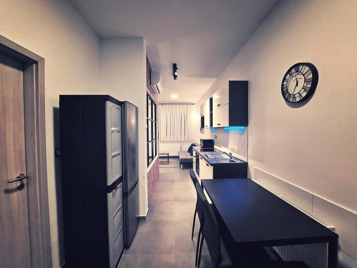 Square Apartament
